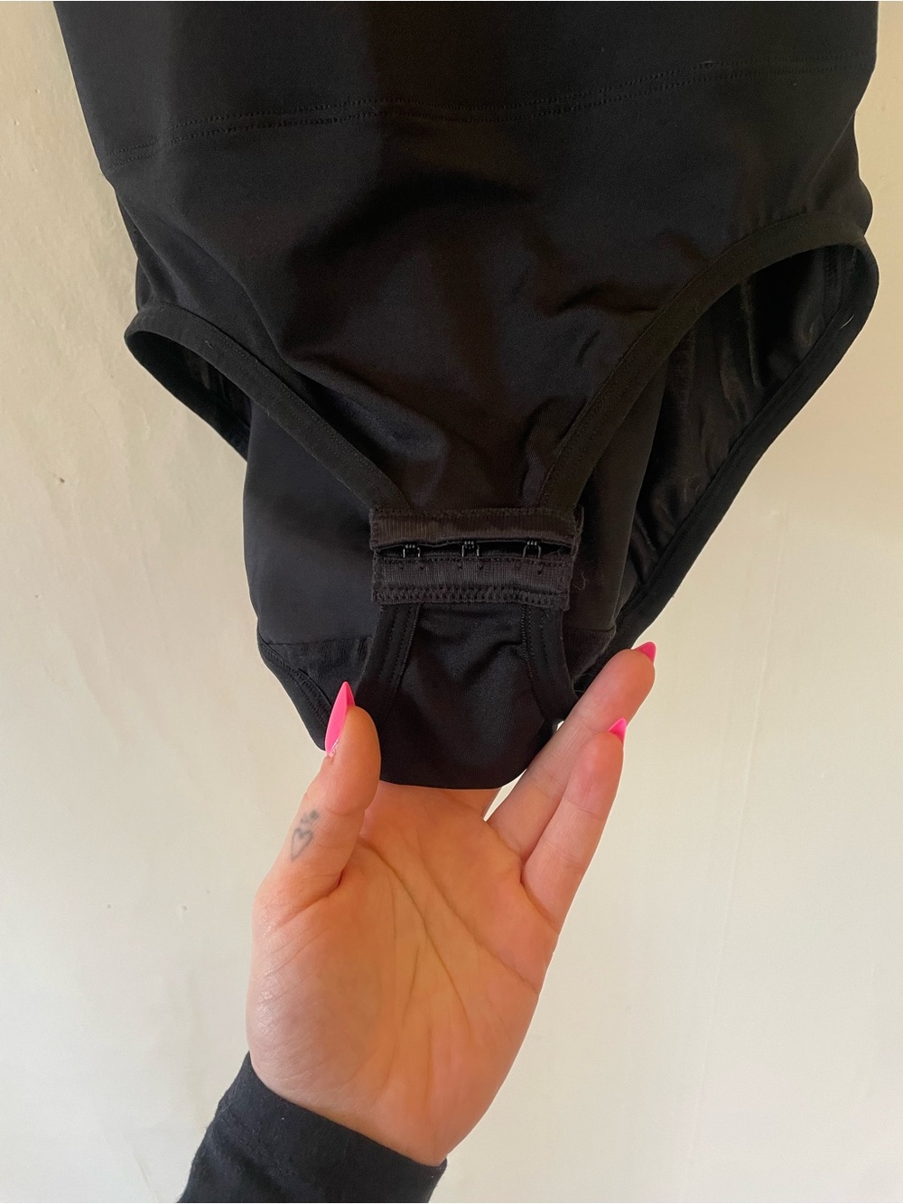 Nancy Ganz Black Sculpting Shapewear Adjustable Straps Sexy Slimming Comfortable - Picture 7 of 16